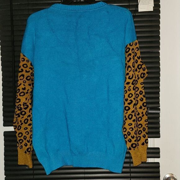 Blue Drop Sleeve Sweater  - Picture 4 of 6